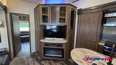 2018 SIERRA 387MKOK   - Photo 26 - Liberty, TX 77575