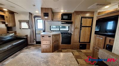 2017 Forest River Flagstaff 25bhs - Photo 10 - Liberty, TX 77575