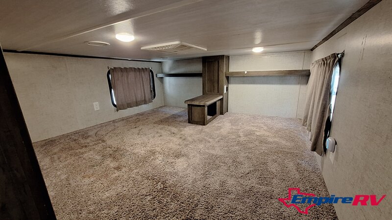 2021 Forest River Salem - Photo 15 - Liberty, TX 77575