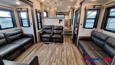 2023 Keystone Alpine   - Photo 9 - Liberty, TX 77575