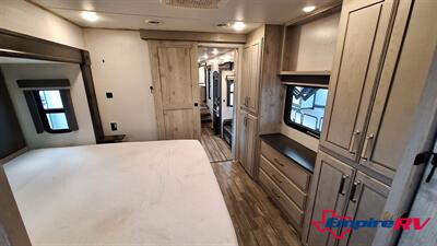 2023 Keystone Alpine   - Photo 17 - Liberty, TX 77575