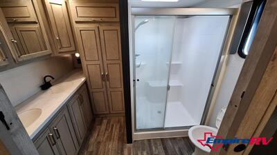 2023 Keystone Alpine   - Photo 18 - Liberty, TX 77575