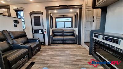 2023 Keystone Alpine   - Photo 11 - Liberty, TX 77575