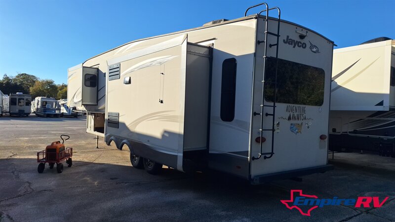 2018 Jayco Eagle 321RSTS - Photo 4 - Liberty, TX 77575