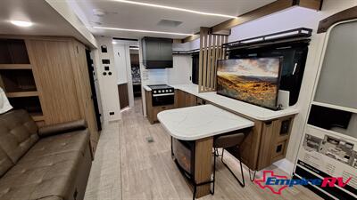 2026 Forest River Salem 300ICE - Photo 8 - Liberty, TX 77575