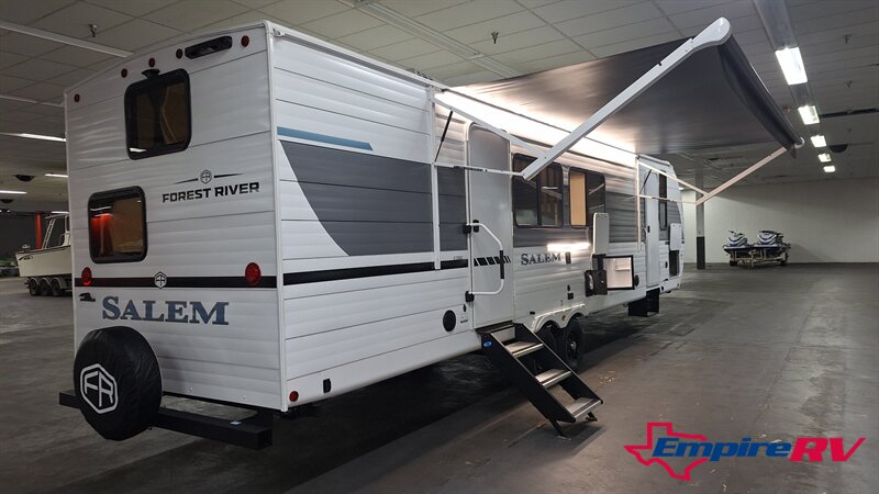 2026 Forest River Salem 300ICE - Photo 5 - Liberty, TX 77575