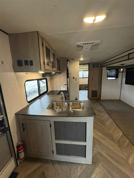 2021 Heartland PROWLER 320BH - Photo 20 - Liberty, TX 77575