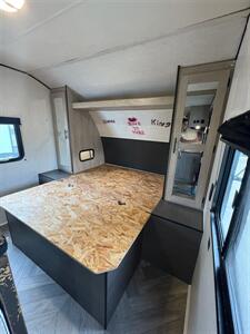2021 Heartland PROWLER 320BH   - Photo 13 - Liberty, TX 77575