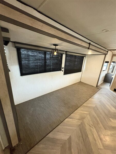 2021 Heartland PROWLER 320BH - Photo 17 - Liberty, TX 77575