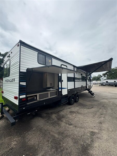 2021 Heartland PROWLER 320BH - Photo 29 - Liberty, TX 77575