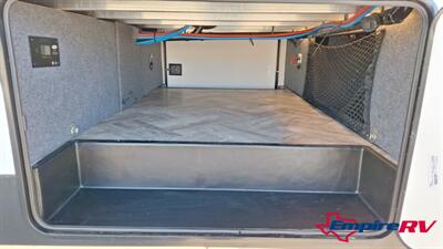  Forest River Wildcat 353BHL   - Photo 7 - Liberty, TX 77575