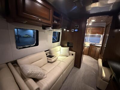 2019 Airstream Classic 33FB - Photo 22 - Oxnard, CA 93030