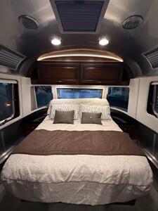 2019 Airstream Classic 33FB - Photo 16 - Oxnard, CA 93030