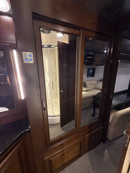 2019 Airstream Classic 33FB - Photo 24 - Oxnard, CA 93030