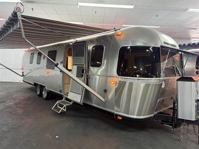 2019 Airstream Classic 33FB