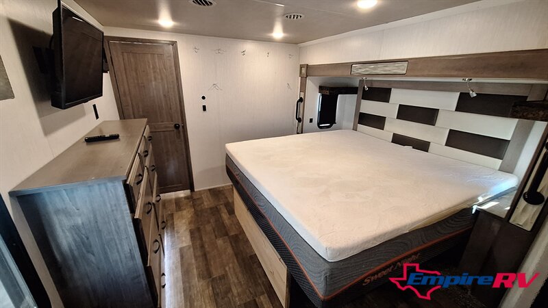 2021 Forest River Cedar Creek - Photo 11 - Liberty, TX 77575