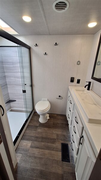 2021 Forest River Cedar Creek - Photo 8 - Liberty, TX 77575