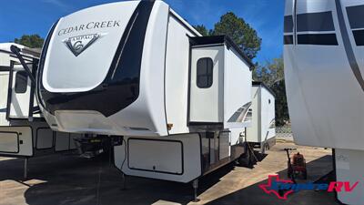 2021 Forest River Cedar Creek - Photo 2 - Liberty, TX 77575