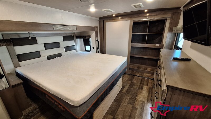 2021 Forest River Cedar Creek - Photo 13 - Liberty, TX 77575