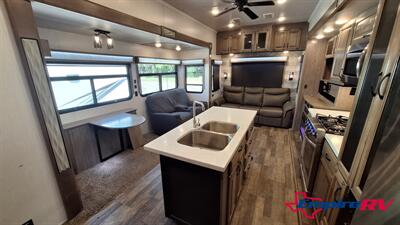 2021 Forest River Cedar Creek - Photo 9 - Liberty, TX 77575