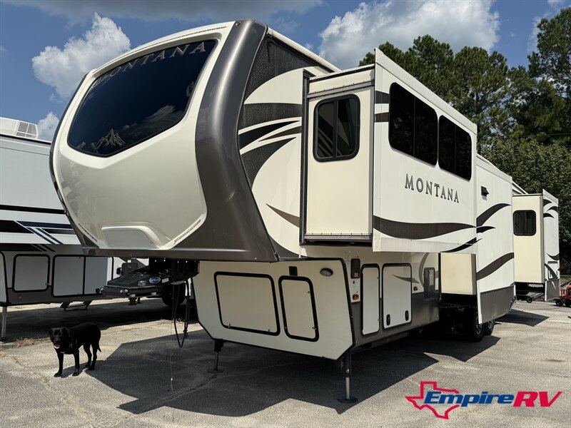 2016 Keystone Montana 3711FL - Photo 1 - Liberty, TX 77575