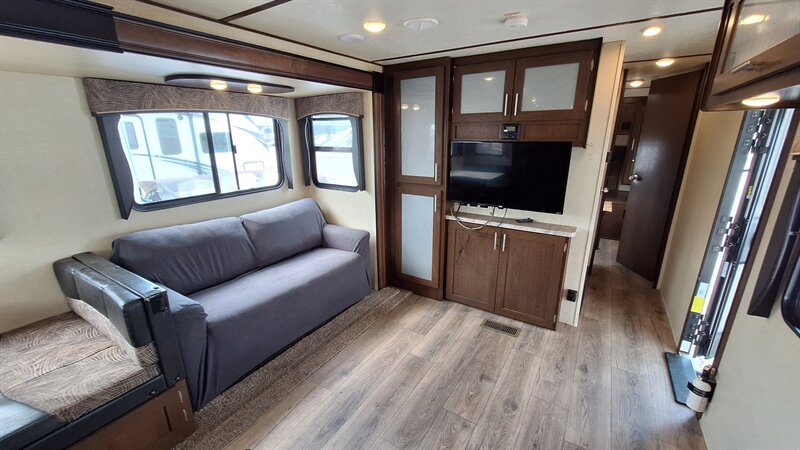 2020 Forest River Wildcat 311RKS - Photo 11 - Liberty, TX 77575
