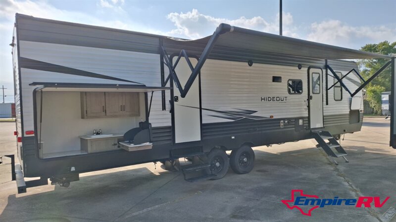 2021 Keystone HIDEOUT 318BR - Photo 4 - Liberty, TX 77575