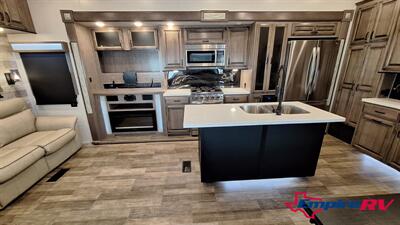 2021 Forest River CEDAR CREEK 38EL   - Photo 8 - Liberty, TX 77575