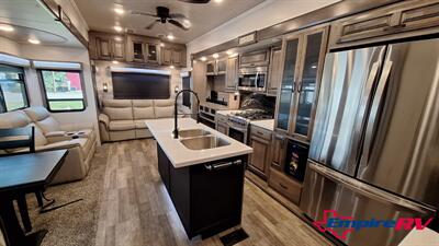 2021 Forest River CEDAR CREEK 38EL   - Photo 7 - Liberty, TX 77575