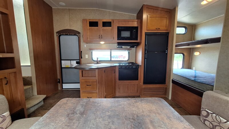 2013 Forest River Cherokee - Photo 8 - Oxnard, CA 93030