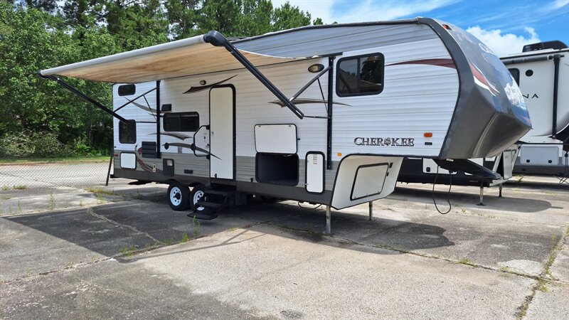 2013 Forest River Cherokee   - Photo 1 - Oxnard, CA 93030