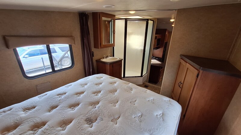 2013 Forest River Cherokee - Photo 12 - Oxnard, CA 93030