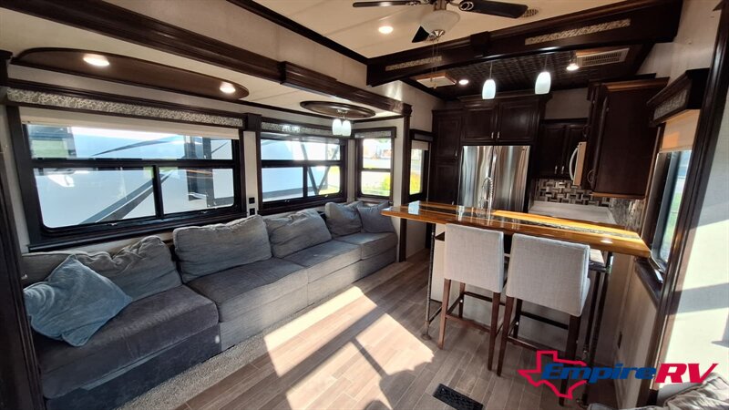 2019 Forest River RIVERSTONE 39RKFB - Photo 8 - Liberty, TX 77575