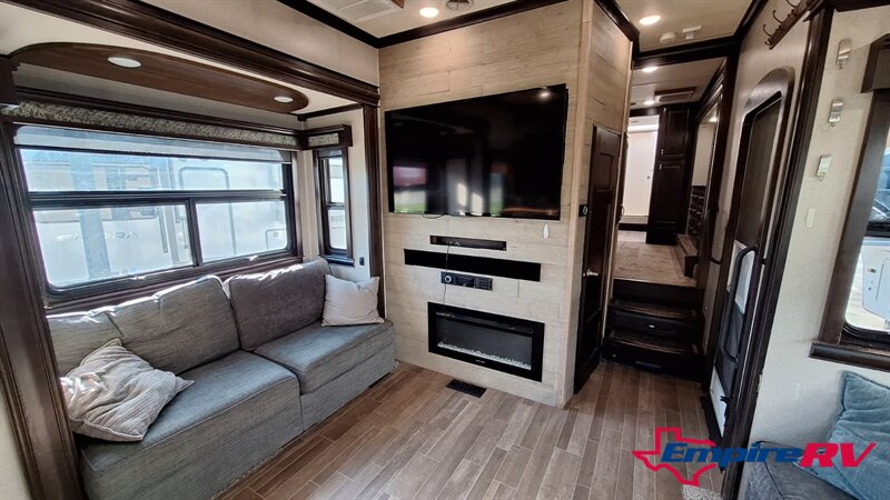 2019 Forest River RIVERSTONE 39RKFB - Photo 9 - Liberty, TX 77575