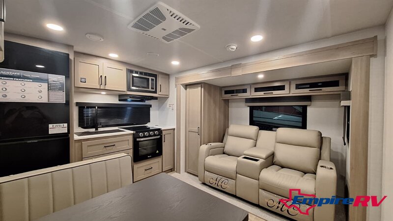 2026 Forest River FLAGSTAFF MICRO-LITE 25SRK - Photo 9 - Liberty, TX 77575