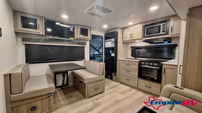 2026 Forest River FLAGSTAFF MICRO-LITE 25SRK - Photo 10 - Liberty, TX 77575