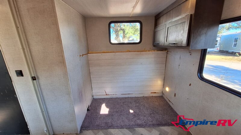 2020 Forest River SALEM 32BHDS 32bhds - Photo 10 - Liberty, TX 77575