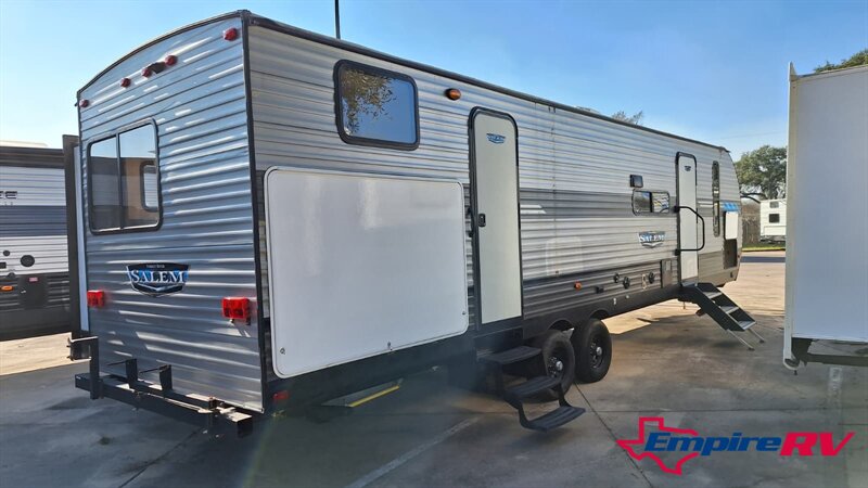 2020 Forest River SALEM 32BHDS 32bhds - Photo 3 - Liberty, TX 77575