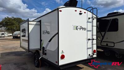 2022 Forest River Flagstaff Lite   - Photo 3 - Liberty, TX 77575