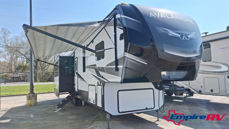 2020 Keystone AVALANCHE 366MB  