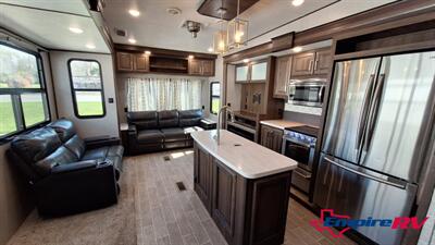 2020 Keystone AVALANCHE 366MB   - Photo 5 - Liberty, TX 77575