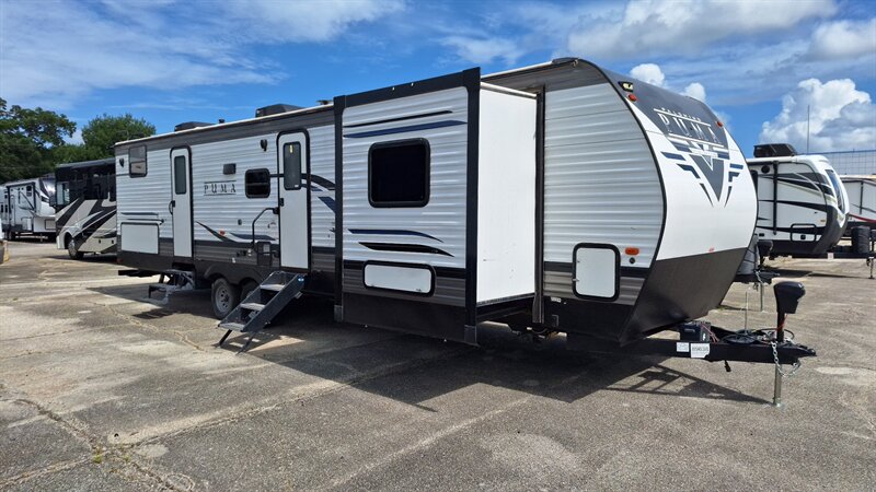 2021 Palomino Puma 32bhqs   - Photo 1 - Liberty, TX 77575