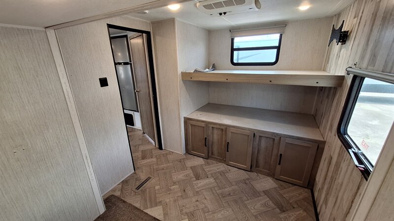 2021 Palomino Puma 32bhqs - Photo 11 - Liberty, TX 77575