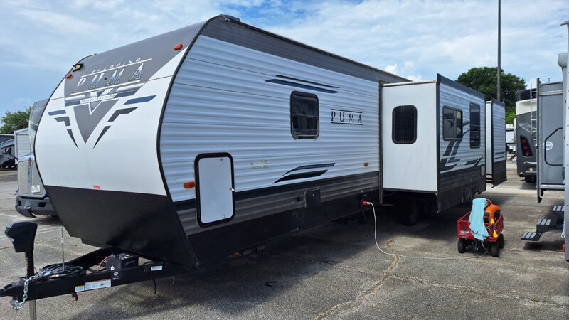 2021 Palomino Puma 32bhqs - Photo 2 - Liberty, TX 77575