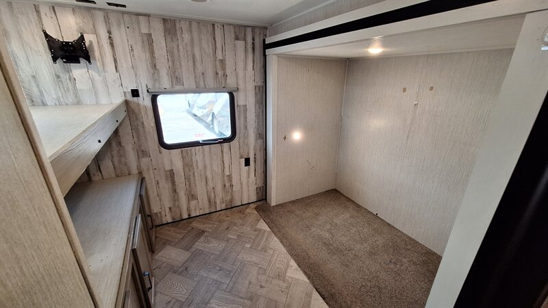 2021 Palomino Puma 32bhqs - Photo 10 - Liberty, TX 77575