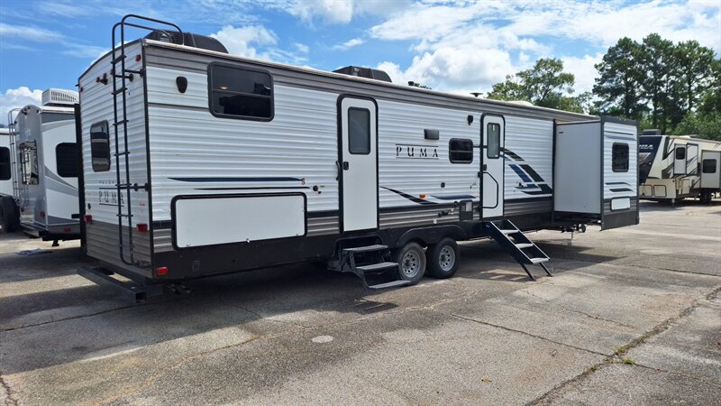 2021 Palomino Puma 32bhqs - Photo 4 - Liberty, TX 77575