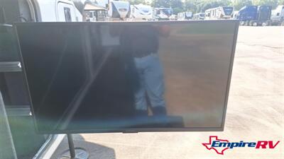 2022 Jayco northpoint 377RLBH   - Photo 10 - Liberty, TX 77575