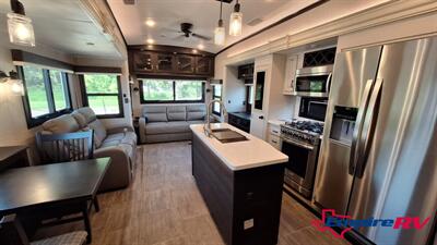 2022 Jayco northpoint 377RLBH   - Photo 11 - Liberty, TX 77575