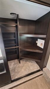 2022 Jayco northpoint 377RLBH   - Photo 24 - Liberty, TX 77575