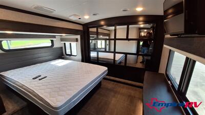 2022 Jayco northpoint 377RLBH   - Photo 23 - Liberty, TX 77575